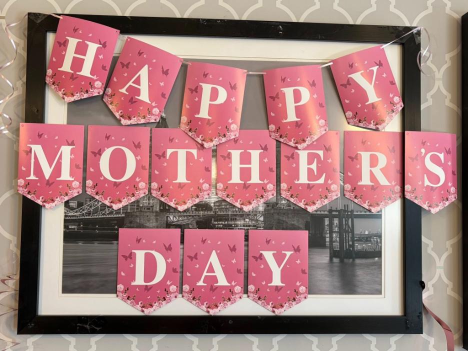 happy mothers day sign